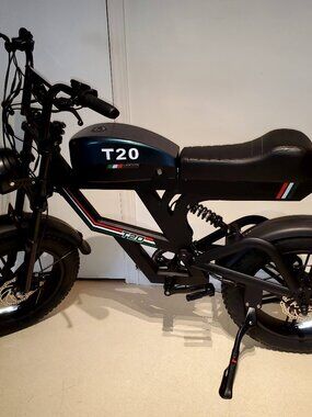 New Bike Pedals Set Deluxe Reflective 2 piece Set - Save $